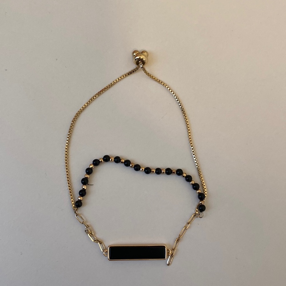 ♻️(NWOT) Black Bracelet♻️
